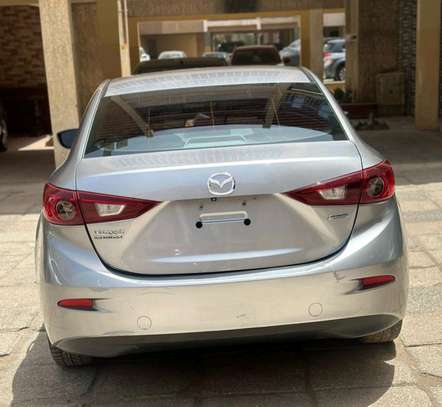 Mazda 3 Top model image 6