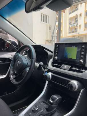 TOYOTA RAV 4 Hybrid image 11