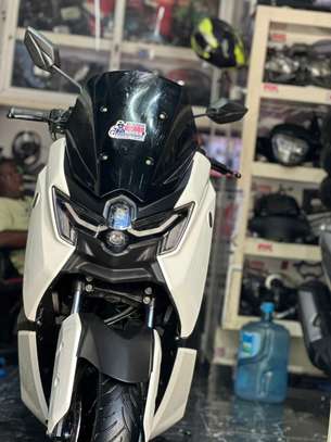 Nmax 125 2025 avec cmc image 11