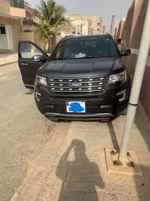 Ford Explorer limited image 1