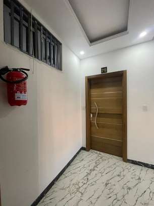 Appartement à louer aux Almadies Zone de recasement image 3