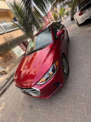 Hyundai Elantra image 2