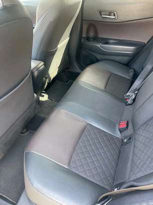 TOYOTA C-HR 2017 FULL OPTIONS image 4