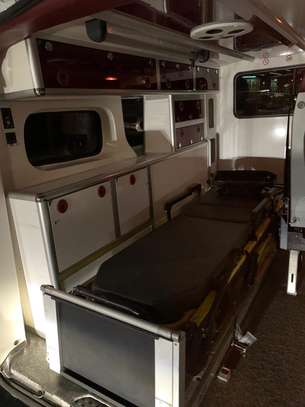 Ambulance Opel vivaro image 10