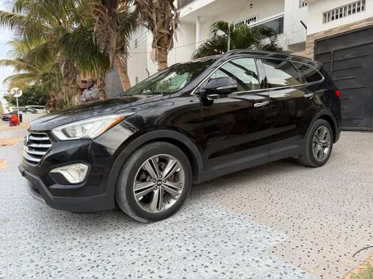 Hyundai Santefe image 9