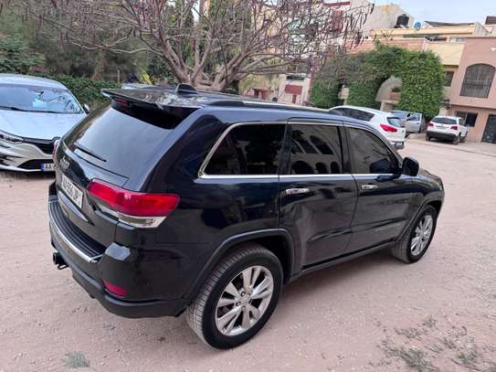 Jeep grand Cherokee image 8