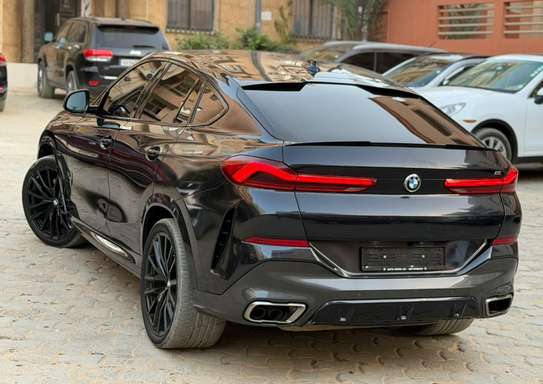 BMW X6 M50i 2022 image 4