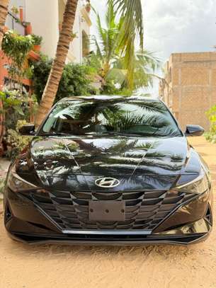 A vendre Hyundai Elantra image 9