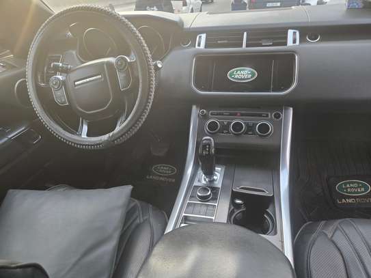 Range rover sport diesel excellent état image 11
