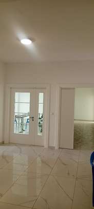 APPARTEMRNT A LOUER AU POINT E image 3