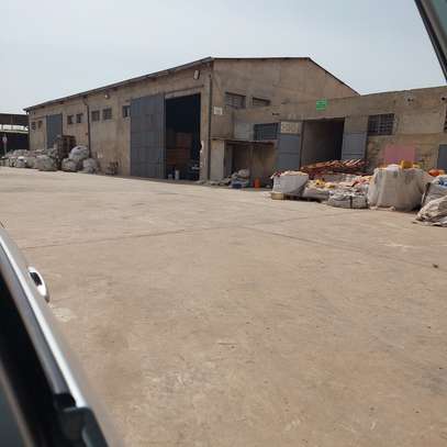 TERRAIN DE 2500m2 A VENDRE THIAROYE image 2