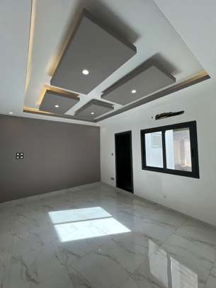 3 Chambres salon à louer à la cité keur Gorgui image 11