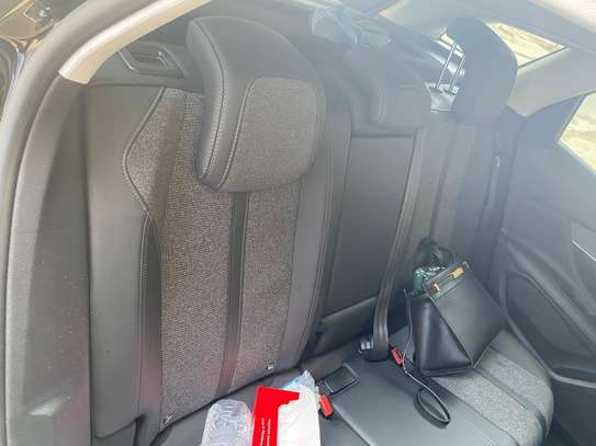 Peugeot 3008 2019 image 7