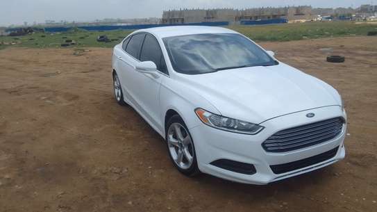 FORD FUSION image 3