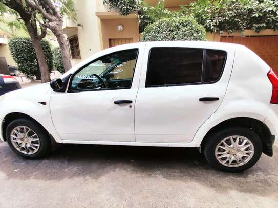 Dacia Sandero 2012 image 1