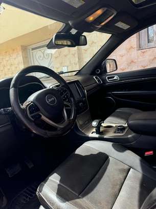 Location jeep grand cherokee summit image 4