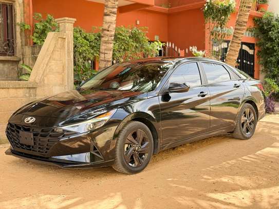 A vendre Hyundai Elantra image 12