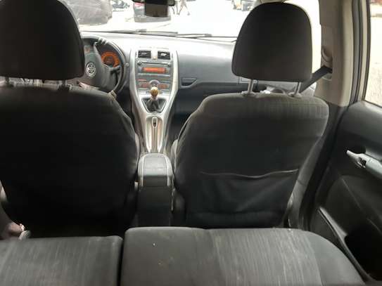 Toyota Auris image 3