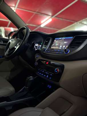 Hyundai Tucson limited image 12