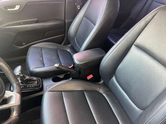 KIA STONIC 2017/2018 image 13