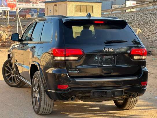 jeep grand cherokee diesel image 9