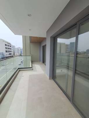 MERMOZ-FANN : LUXUEUX APPARTEMENT A LOUER image 2