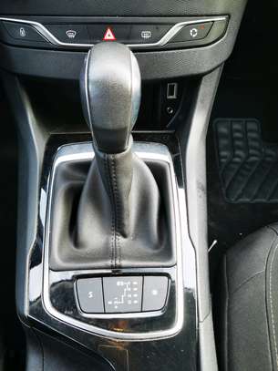 Peugeot 308 Automatique Diesel image 2