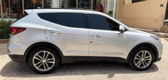 Hyundai santafe 2016 image 2