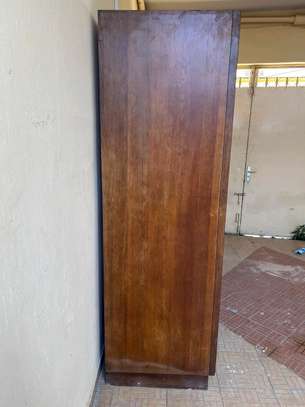 Armoire bois massif marron foncé 2 portes spacieuse image 3