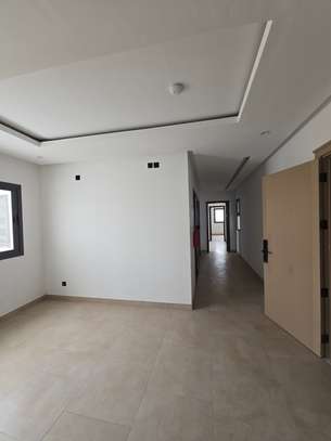 APPARTEMENT NEUF F4 À FANN MERMOZ image 7