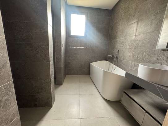 Appartement 4 chambres à louer aux Almadie King watts image 5