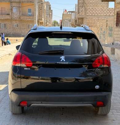 Peugeaut 2008 diesel manuel année 2016 image 4