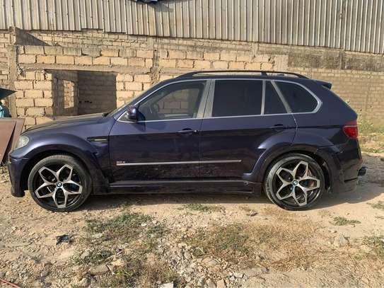 BMW X5 E70 image 7
