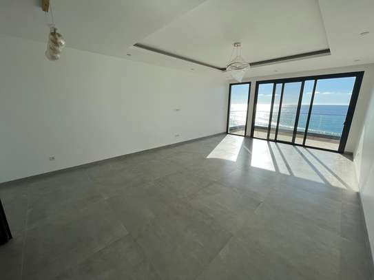 1 superbe appartement de type F4 pied dans l'eau virage image 3