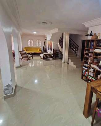 Villa en location longue durée au cœur des Almadies image 6