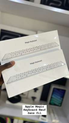 Apple Magic Keyboard QWERTY-  Neuf Scellé image 1