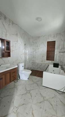 Appartement F6 à louer  Aux Almadies image 1