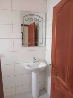 Appartement F4 à la Cité Mbakiyou Faye Mamelles image 4