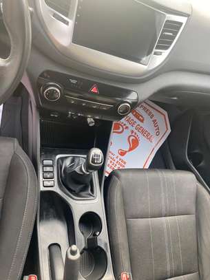 Hyundai Tucson image 5