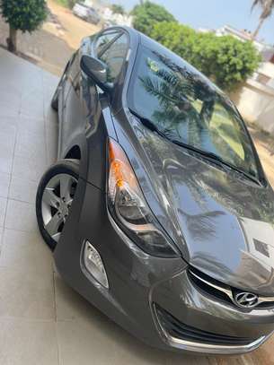 Hyundai Elentra image 1