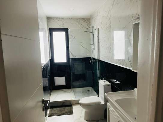 Appartement F4 meublé à louer au Point E image 6