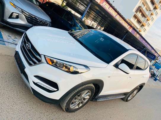 Hyundai tucson 2017 image 3