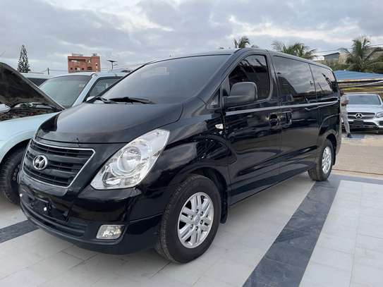 Hyundai starex 12 places image 1
