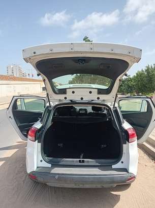 RENAULT CLIO 2017 image 6