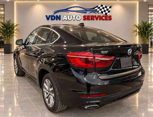 BMW X6 essence 2018 full options image 11