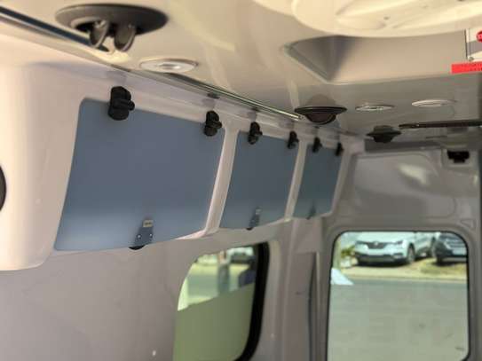 RENAULT MASTER 2018 image 9