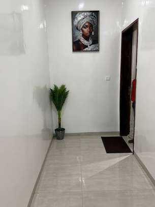 studio meublé neuf-Ouakam Mamelle cité Cheikh Amar 1er étage image 4