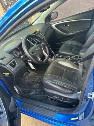Hyundai elantra Gt 2017 image 4