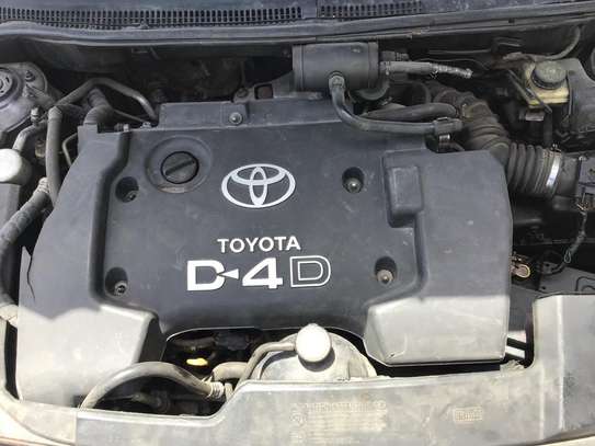 Toyota avensis image 12