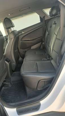 Hyundai Tucson 2017 cuir noir extra clean image 6
